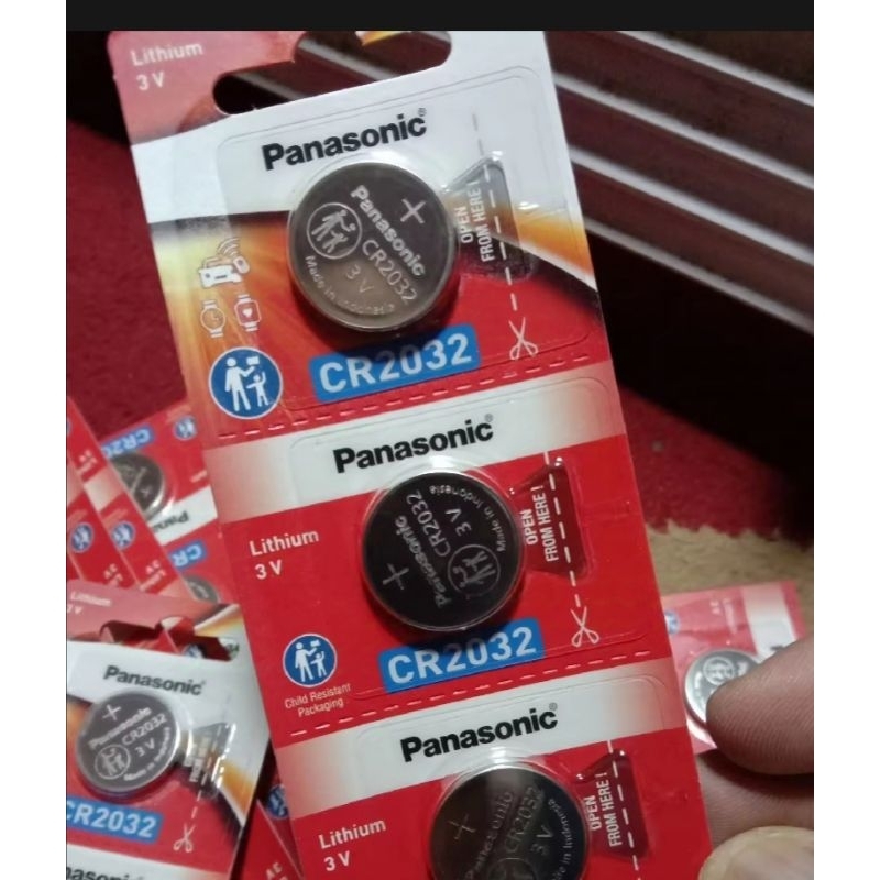 2 Pcs baterai lithium-ion CR2032 ORI SNI utk remote motor PCX ADV NMAX Scoopy th 2021/2022