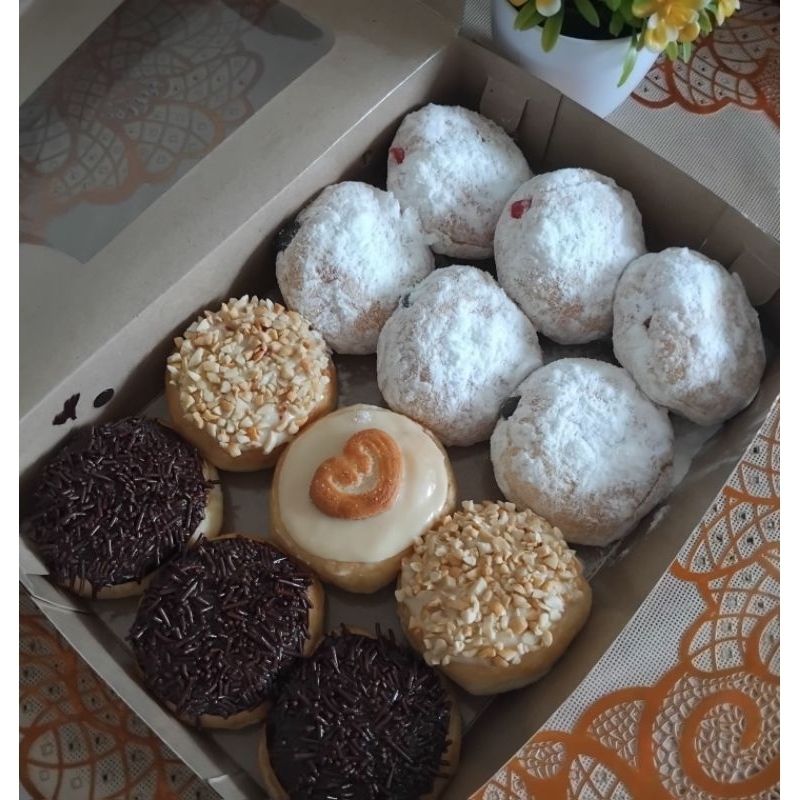 

Donat mini mix toping isi 12 (Bisa request toping)