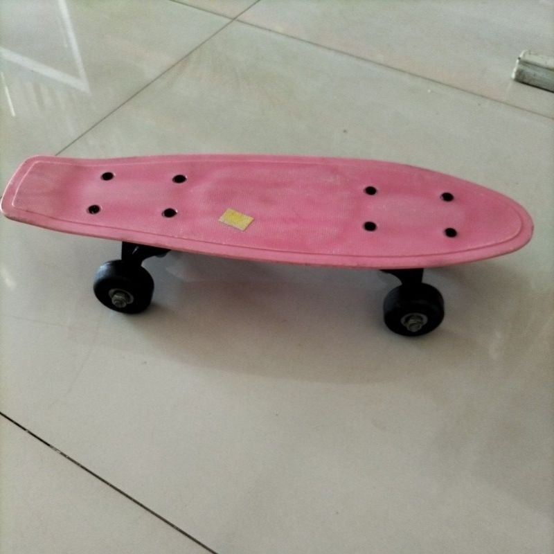 Skateboard anak-anak