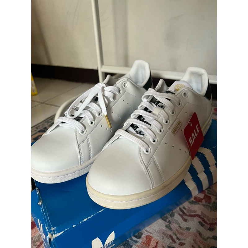 Adidas Sepatu Putih dengan Sale Original