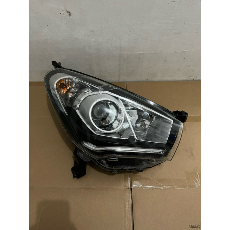 headlamp lampu depan daihatsu sirion 2015 2016 2017 2018 kanan original
