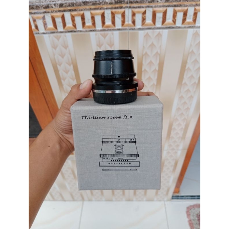 LENSA FIX TTARTISAN 35MM F1.4 FOR FUJIFILM