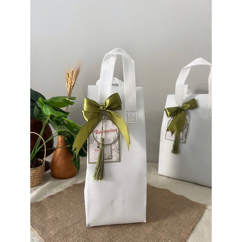 

Ramadhan Hampers Kareem Package