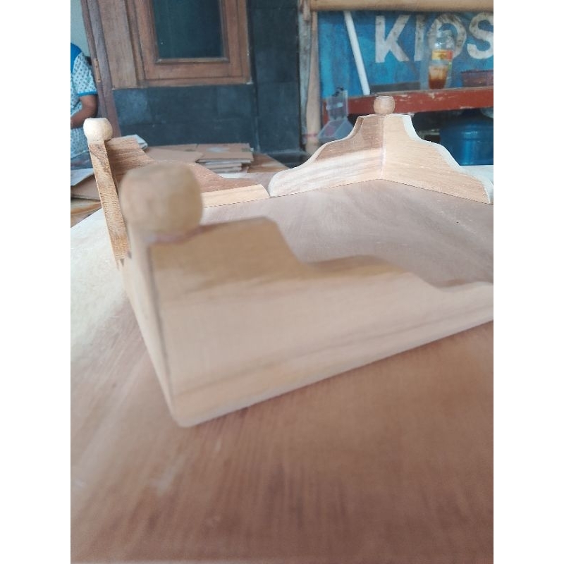 Kaki kaki sangkar kosan kayu jati motif pion ukir