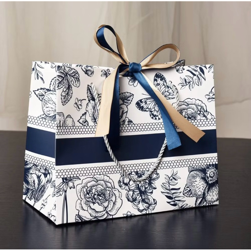 

Paper Bag - Premium