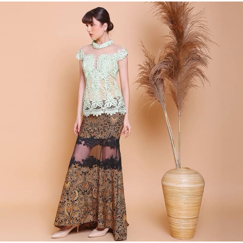 KEBAYA MODERN / KEBAYA WISUDA SAGE GREEN
