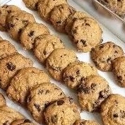 

Choco Chips Kue Lebaran 200 ml