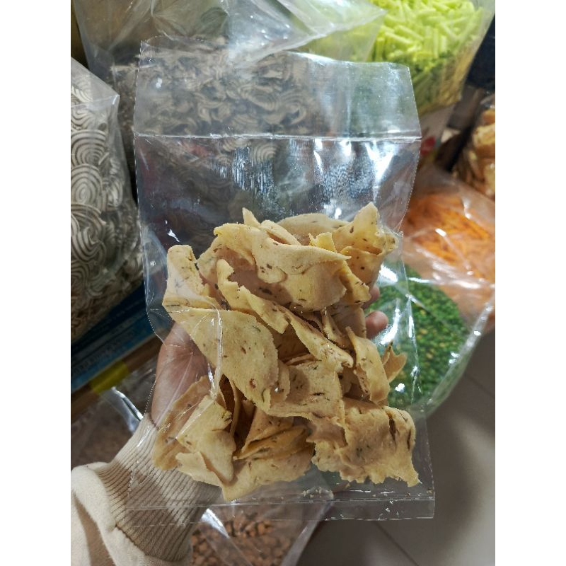 

KERIPIK BAWANG (HELLEN BASSA)