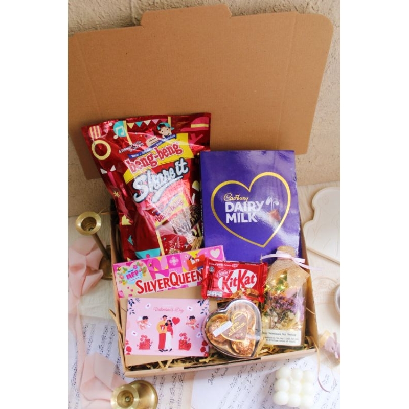 

PAMPERING YOU VALENTINE HAMPERS / Hampers Valentine / Coklat Valentine / Hadiah Valentine / Kado Valentine / Hampers Coklat Valentine