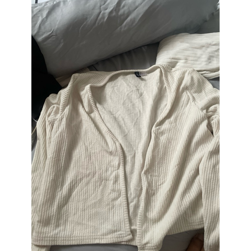 cardigan putih H&M