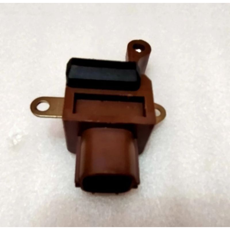 IC regulator alternator dinamo ampere Innova diesel Fortuner diesel