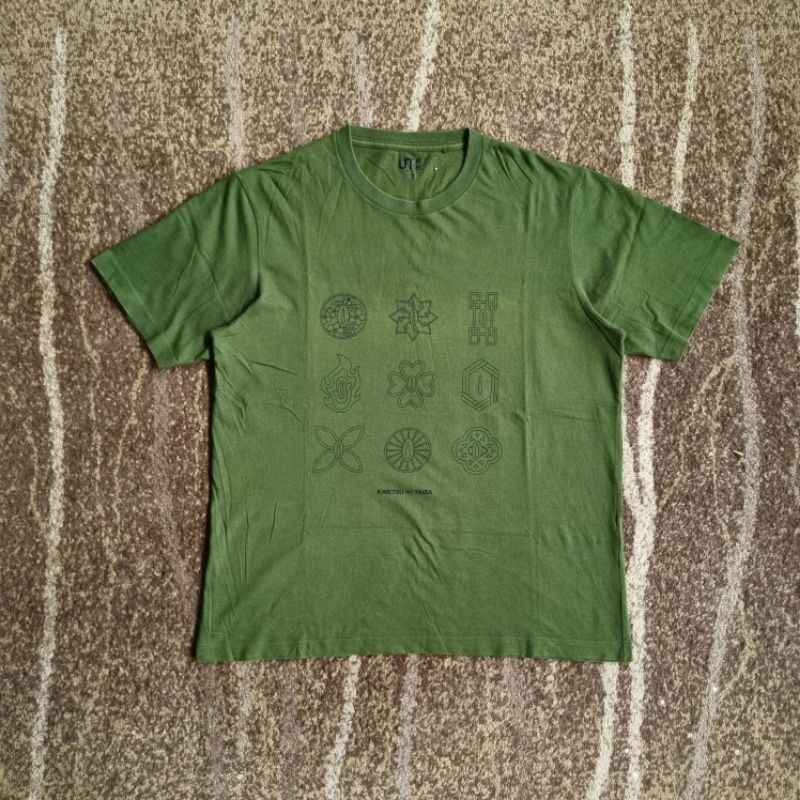 Kaos Uniqlo Kimetsu no yaiba