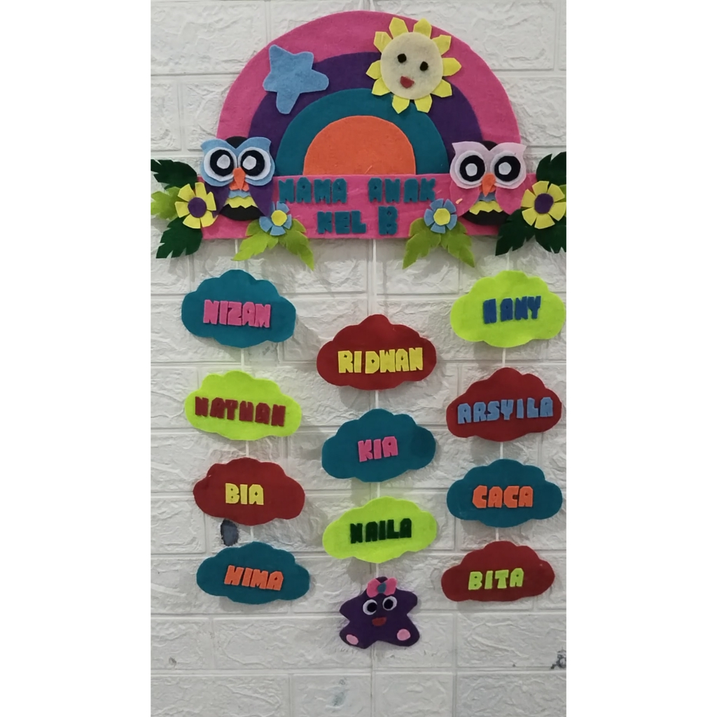 NAMA NAMA SISWA hiasan dinding kerajinan kain flanel