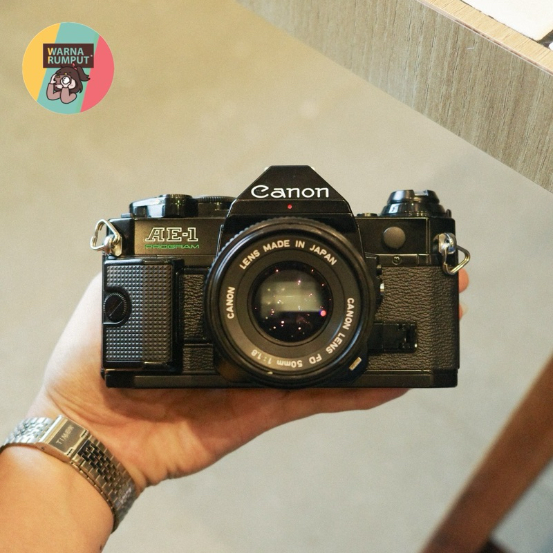 Canon AE-1 Program Black (rare) & lensa New Canon FD 50mm F1.8 MULUS ISTIMEWA Kamera analog