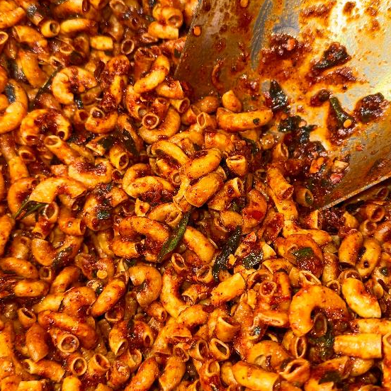 

ADY78 Makaroni Bumbu Pedas Cikruh 1kg Makaroni Bumbu Melimpah