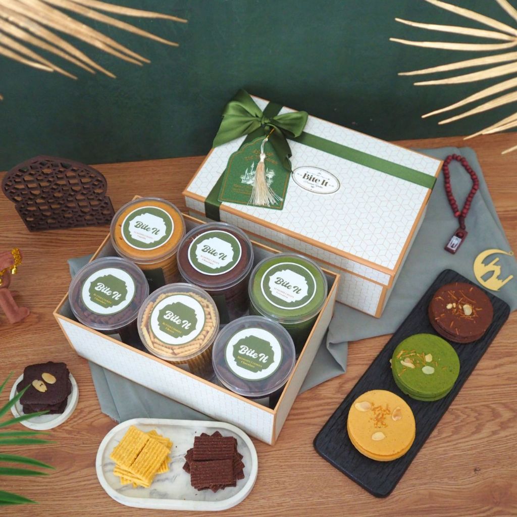 

CAIRO - Idul Fitri Hampers/ Eid Mubarak Hampers