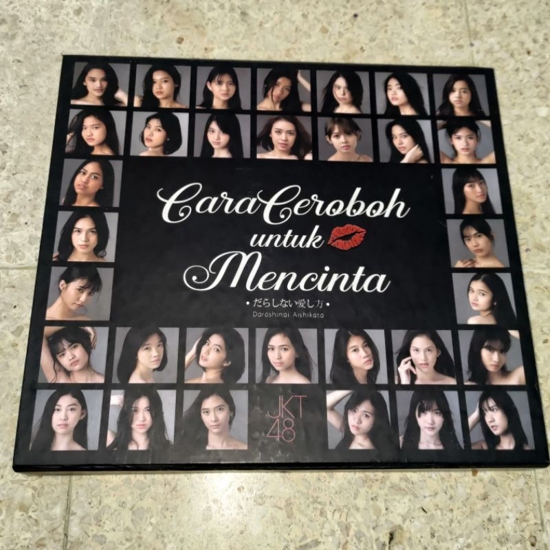 Deluxe Set JKT48 Darashinai Cara Ceroboh