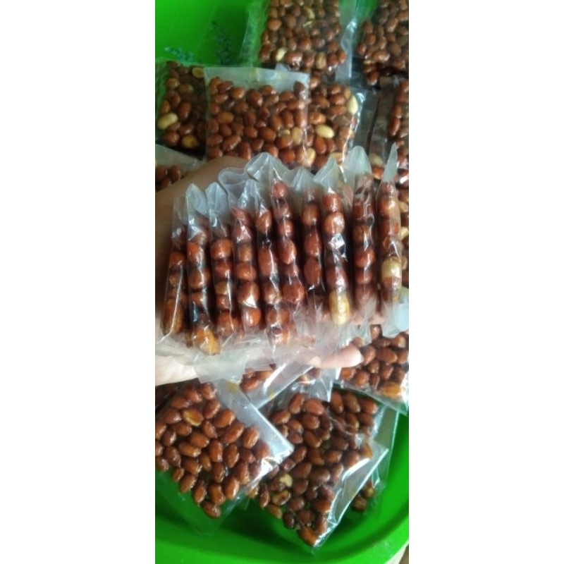 

1pak isi 10pcs kacang petis pedas manis|kacang balado/cemilan petis kacang pedes/cemilan sehat