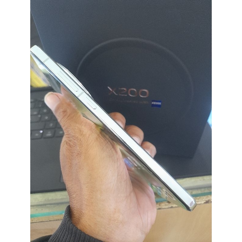 vivo x200 12/256gb second