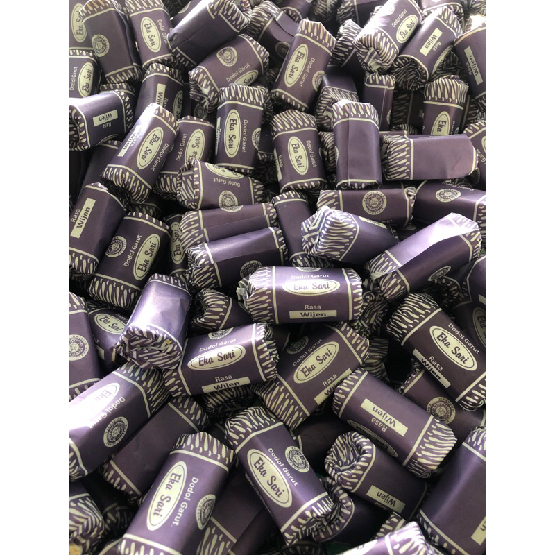 

Dodol Wijen Dodol Garut Eka Sari 500 gr
