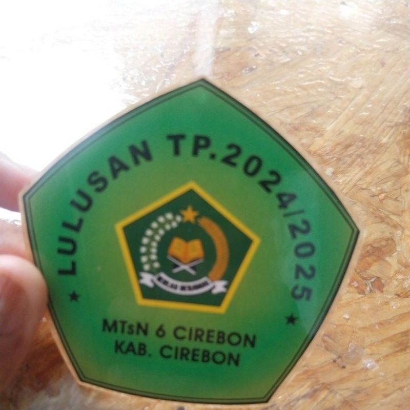 

MEDALI WISUDA BAHAN AKRILIK LAPIS RESIN