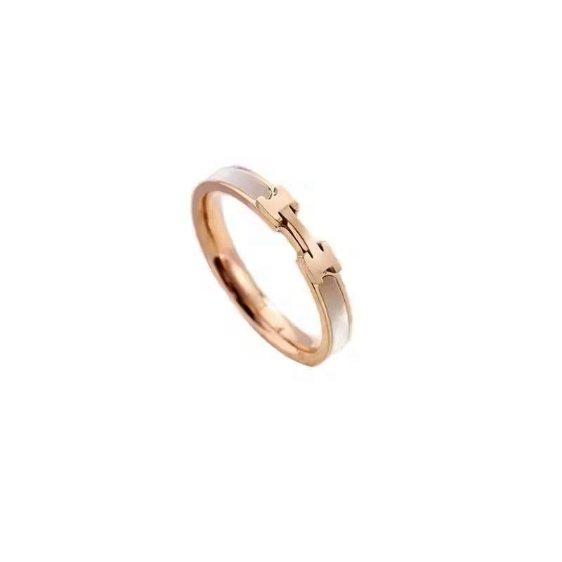 Circle Charms - Cincin Wanita Titanium Cangkang