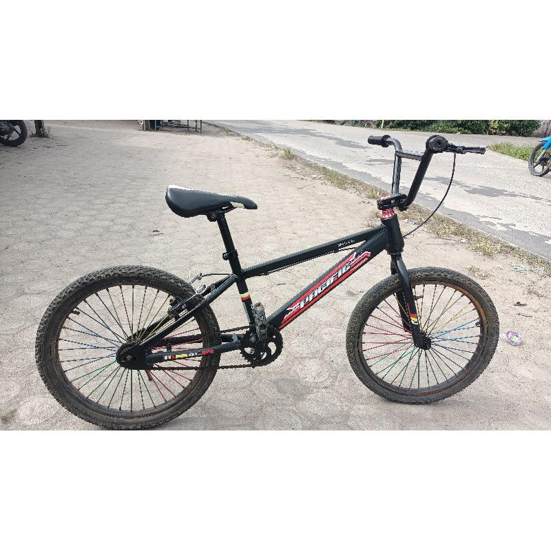 Sepeda BMX bekas