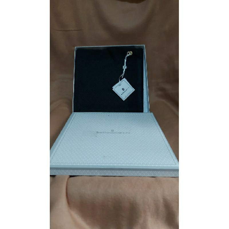 Buttonscarves The Tapis Square-Black