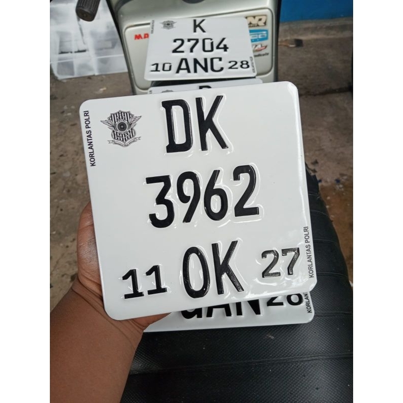 Plat vespa kotak font terbaru