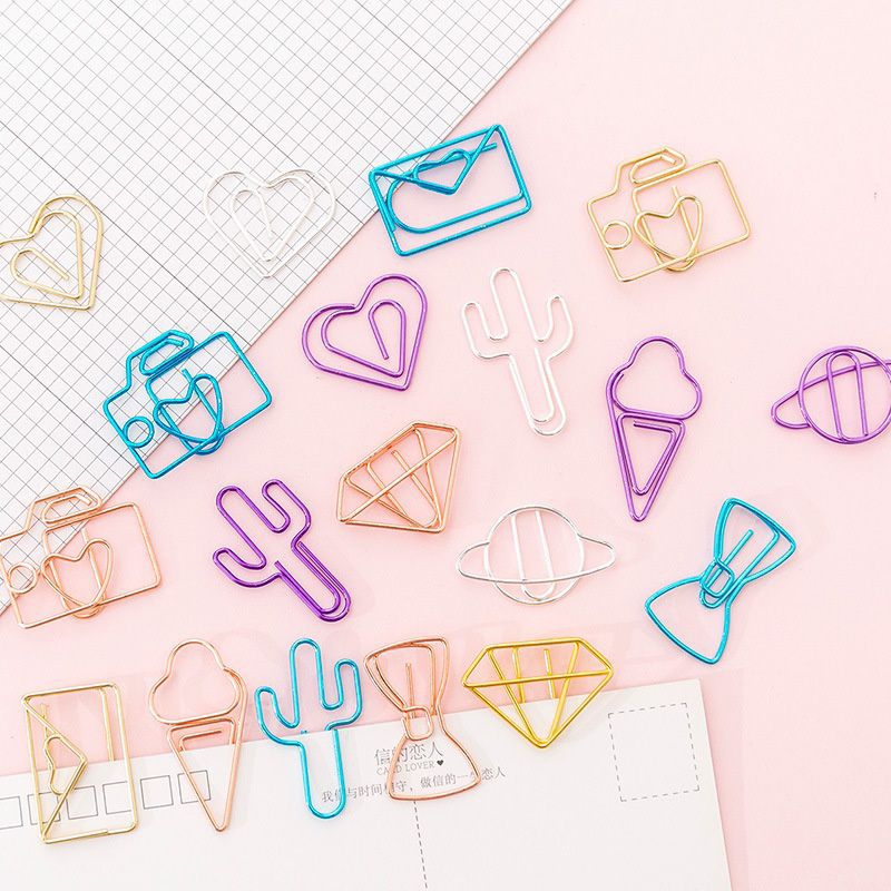 

Paper Clip Karakter