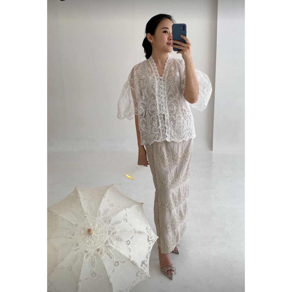 [RENT/SEWA] Dewi Roam - Kahiyang Top