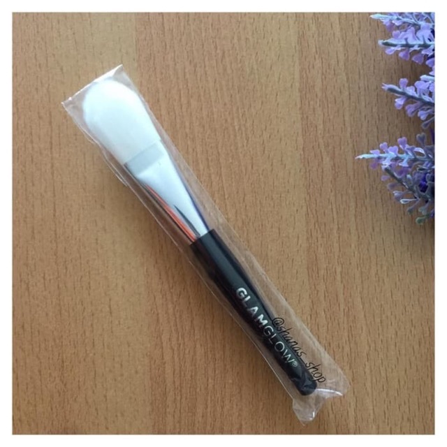 Glamglow Brush