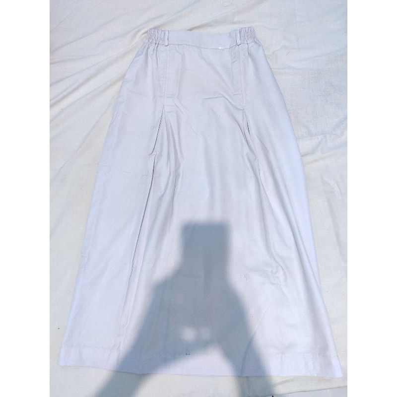 Rok putih span smp/sma preloved