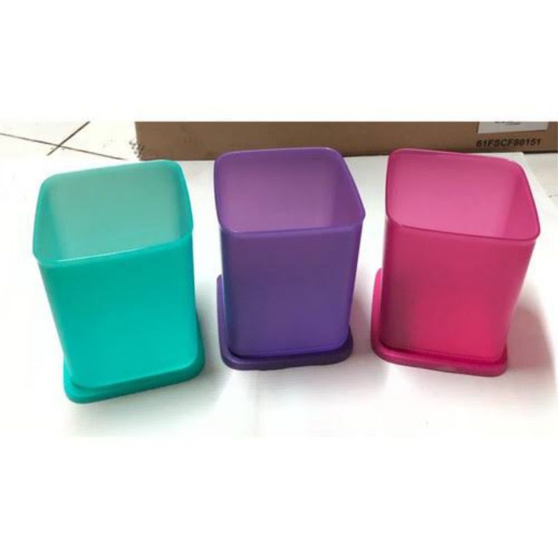 Large Summer Fresh Tupperware