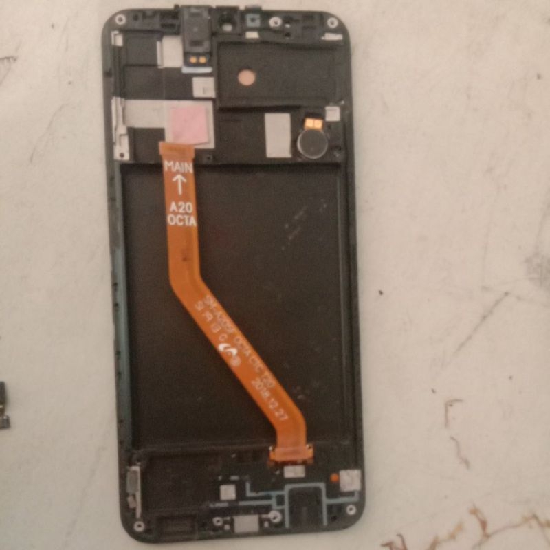 tatakan lcd samsung A20 ory copotan