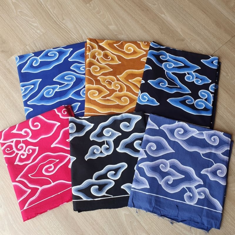 Kain Batik Tulis motif Mega Mendung