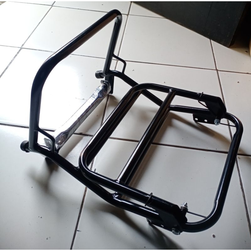 Backrak vespa model madrid