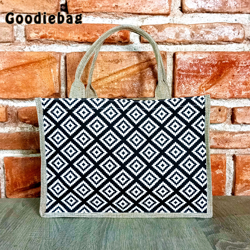 TOTE BAG GONI BATIK HITAM PUTIH BAHAN GONI UKURAN BESAR - TOTE BAG GONI / GONI STYLE  / TAS WANITA