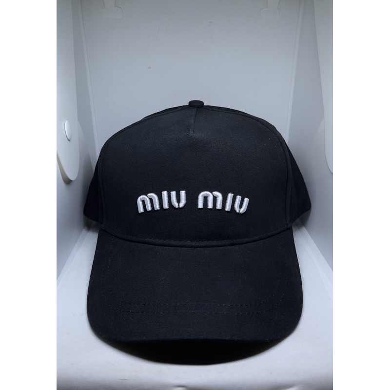 Topi Miu Miu