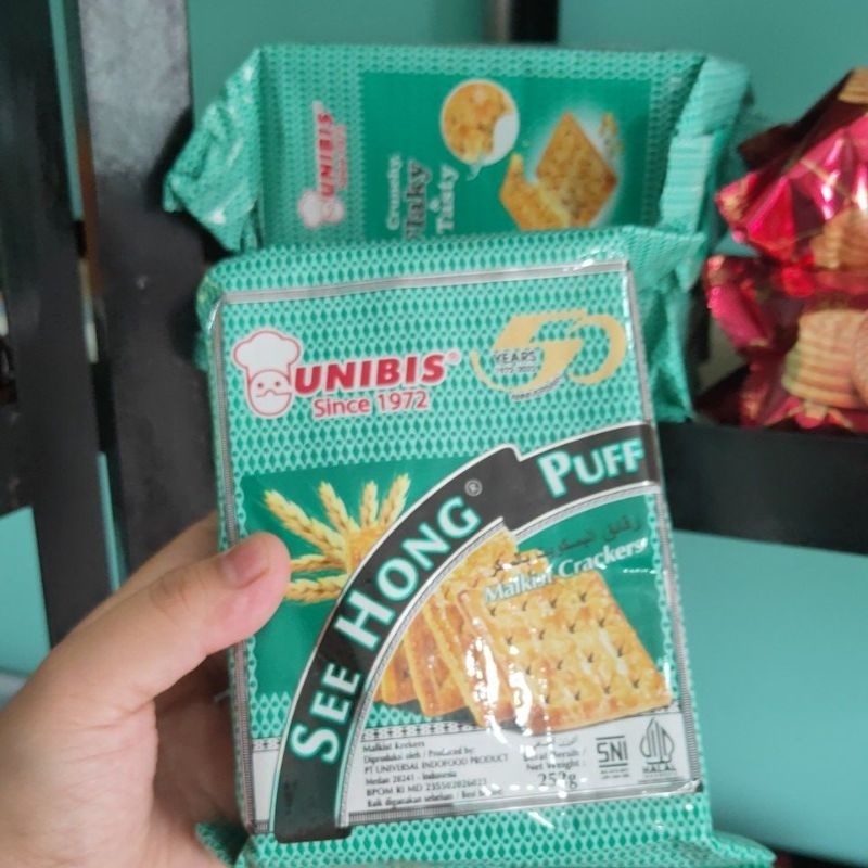 

Unibis See Hong Puff Malkist Crackers