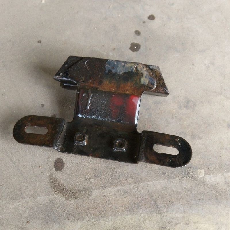 bracket dudukan plat nomer Yamaha F1Zr/Vega old