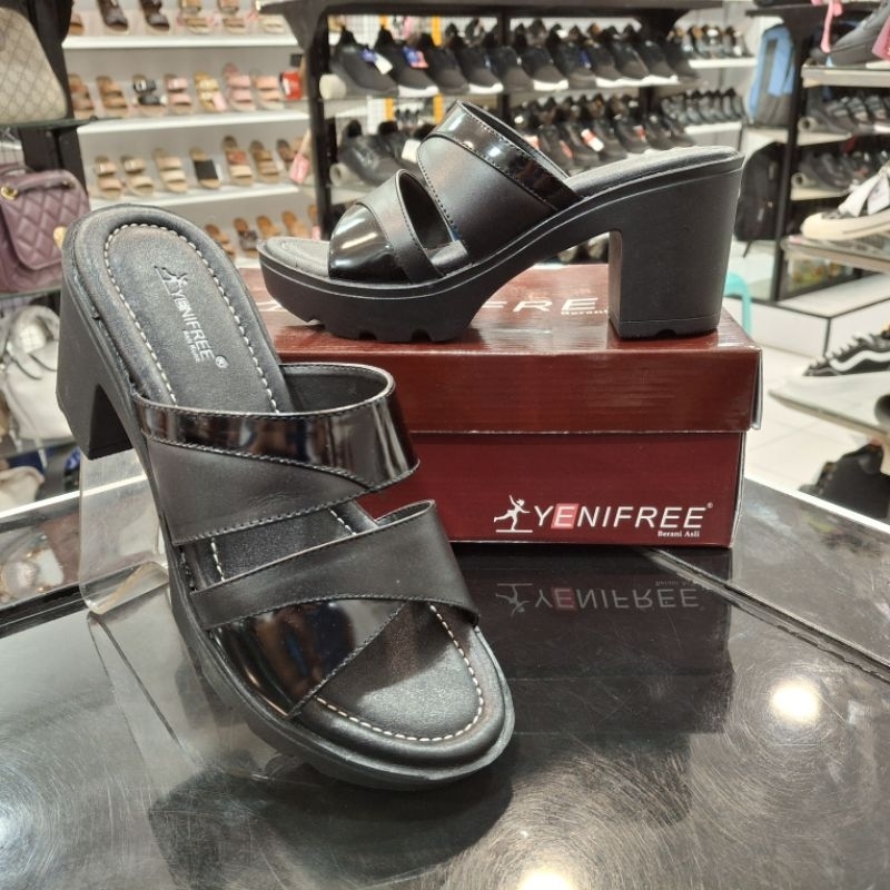 Sandal Wanita YENIFREE | Yuka 001 | Hitam | Bahan Kulit