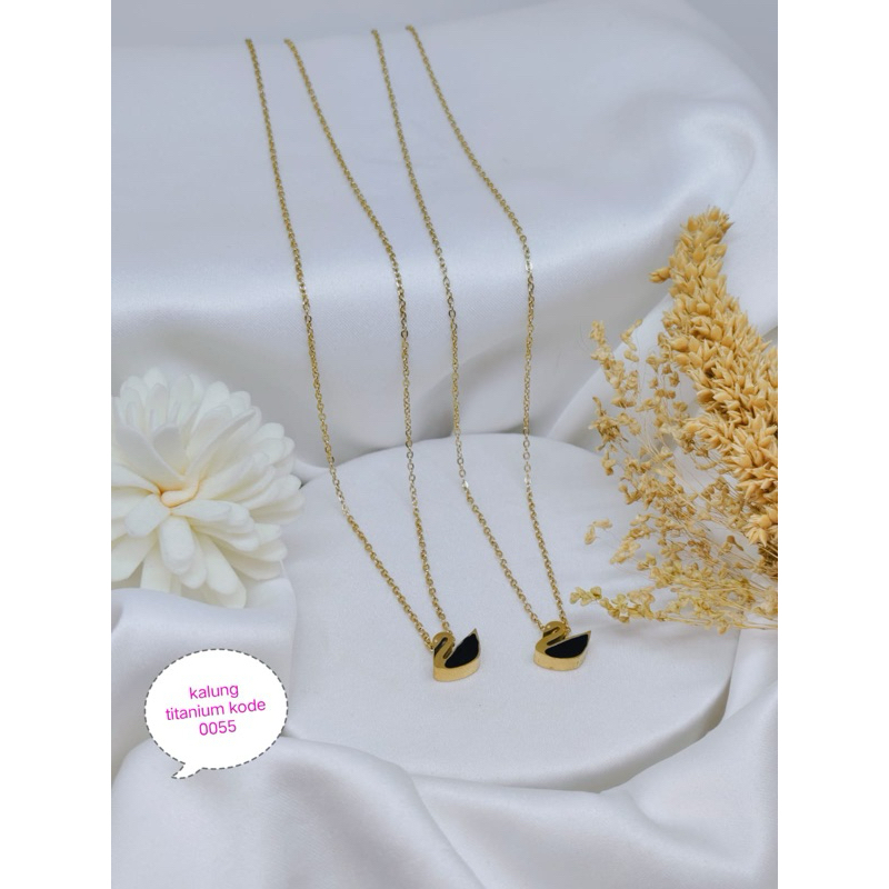 Kalung rantai motif bebek swarovski titanium fashion wanita