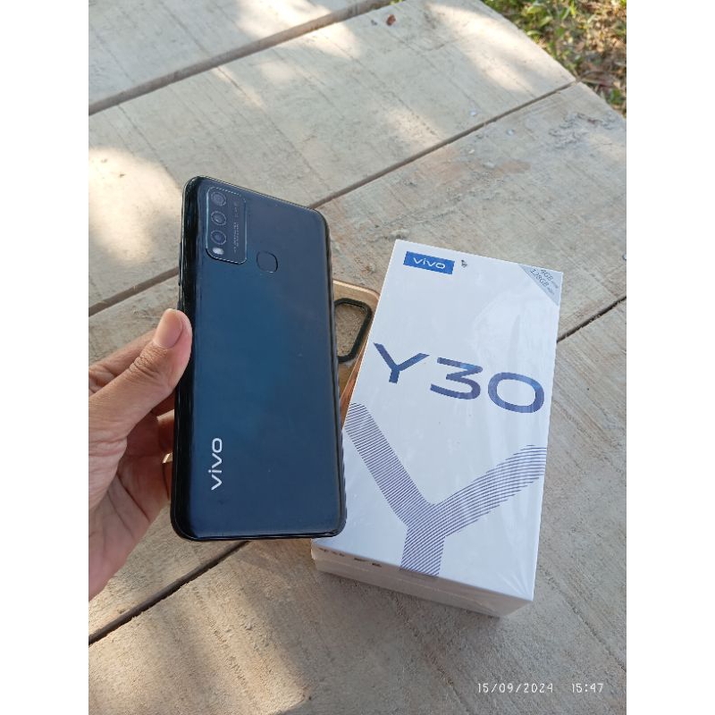 VIVO Y30 second RAM 4+1 GB INTERNAL 128 GB