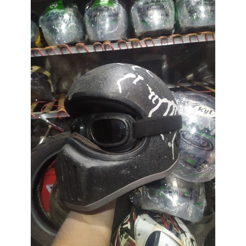 HELM CAKIL DMI