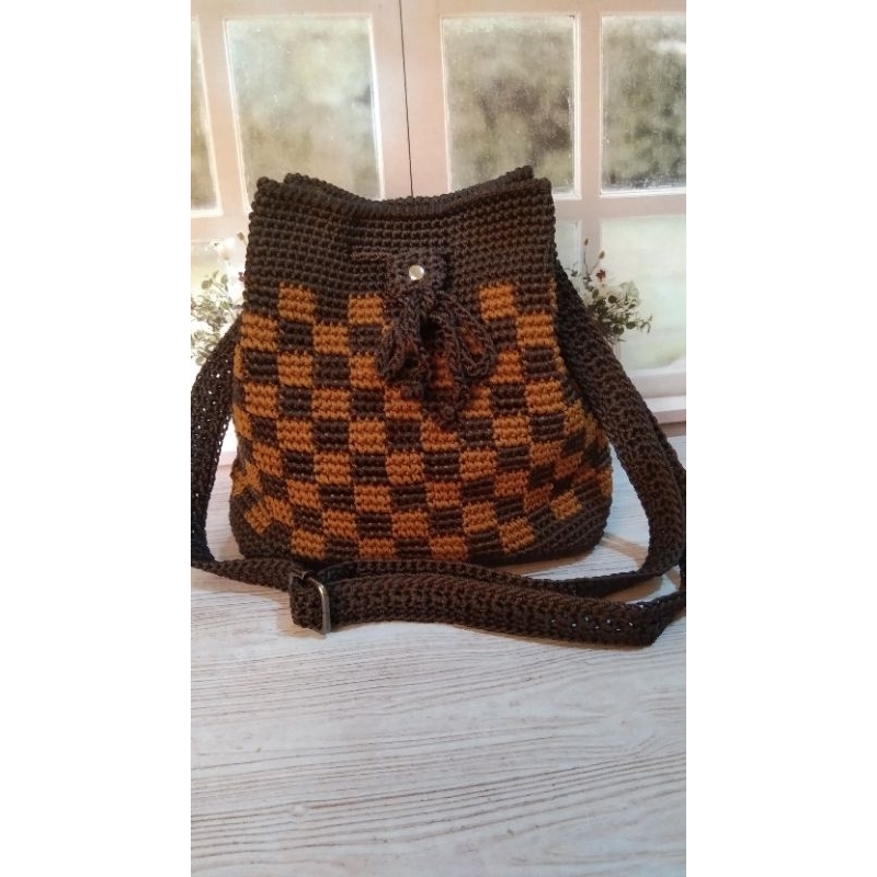 tas rajut serut mini kotak