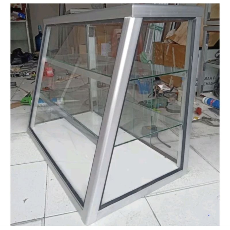 Etalase Kaca 70x55x40/Miring