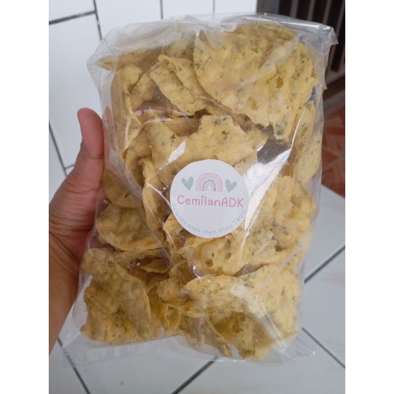 

kripik geplak 250g/geplak daun bayam kiloan khas Tegal