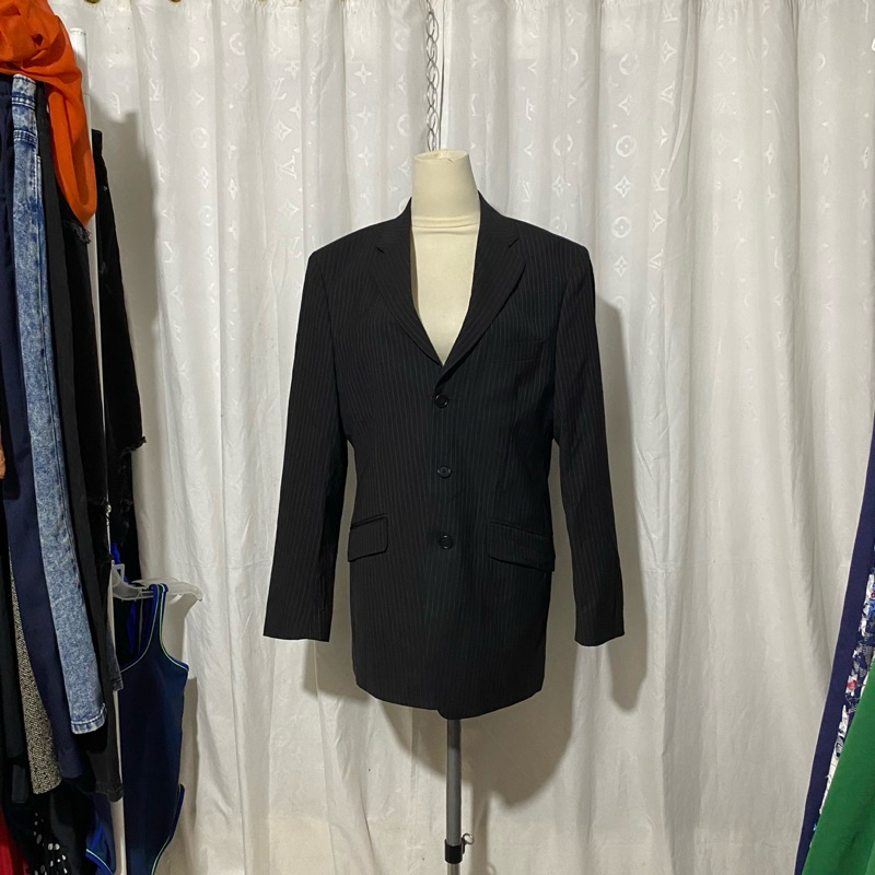 Blazer pria hitam bergaris L mrks&spncer