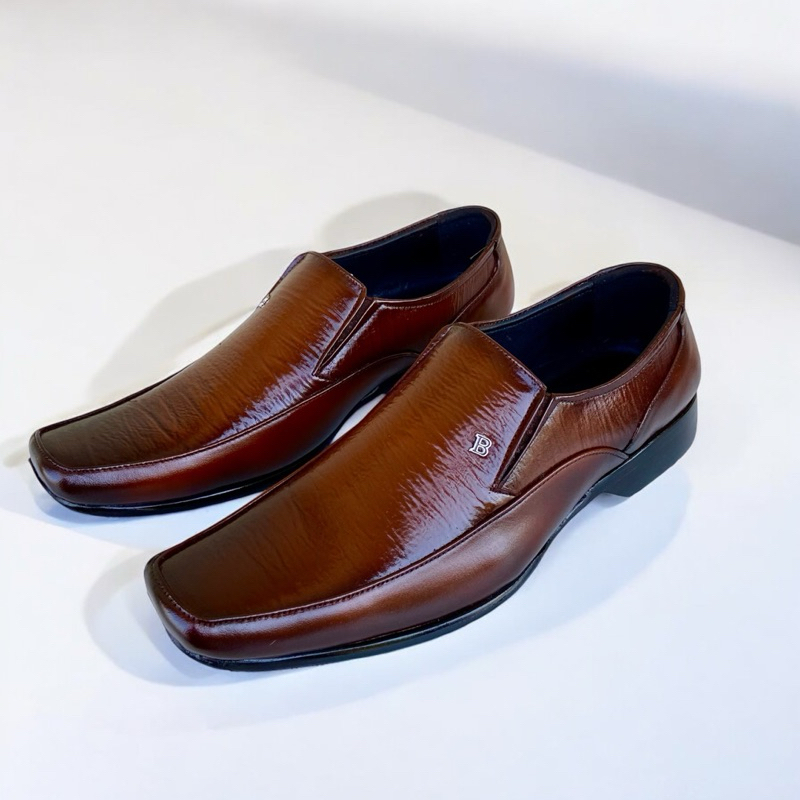 Sepatu Kulit Pria pantofel Leather Shoes Formal Sol Karet Antislip Model Slipon Lancip
